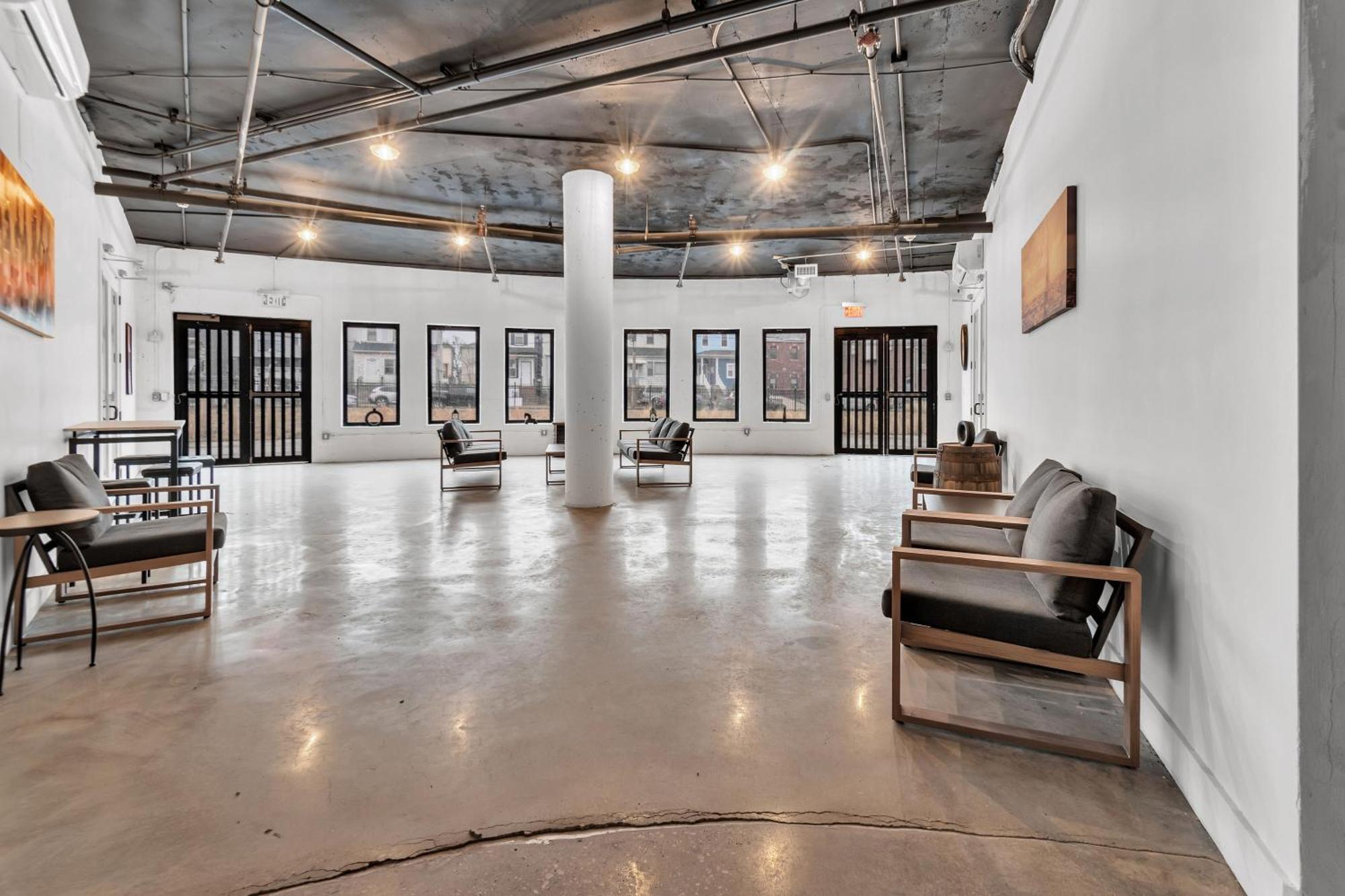 Pink Heaven Indoor Pool, Free Parking, Near Nyc Apartment Elizabeth Exterior foto